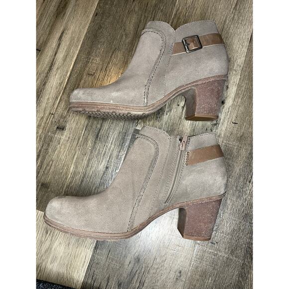 Clarks Sashlin Ester Brown Suede Ankle Boots Booties 10 Classic Zip Normcore - Picture 3 of 6